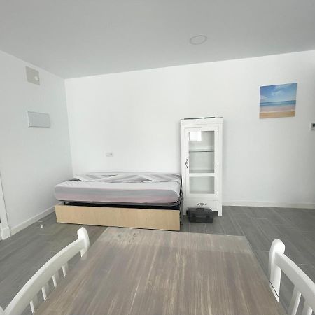 Nuevo Azorin E Apartment Conil De La Frontera Luaran gambar