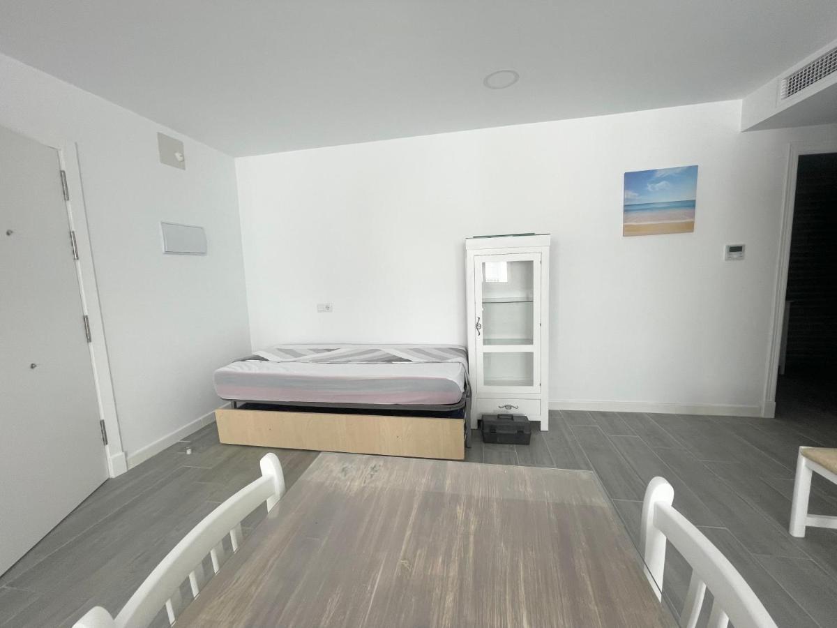 Nuevo Azorin E Apartment Conil De La Frontera Luaran gambar
