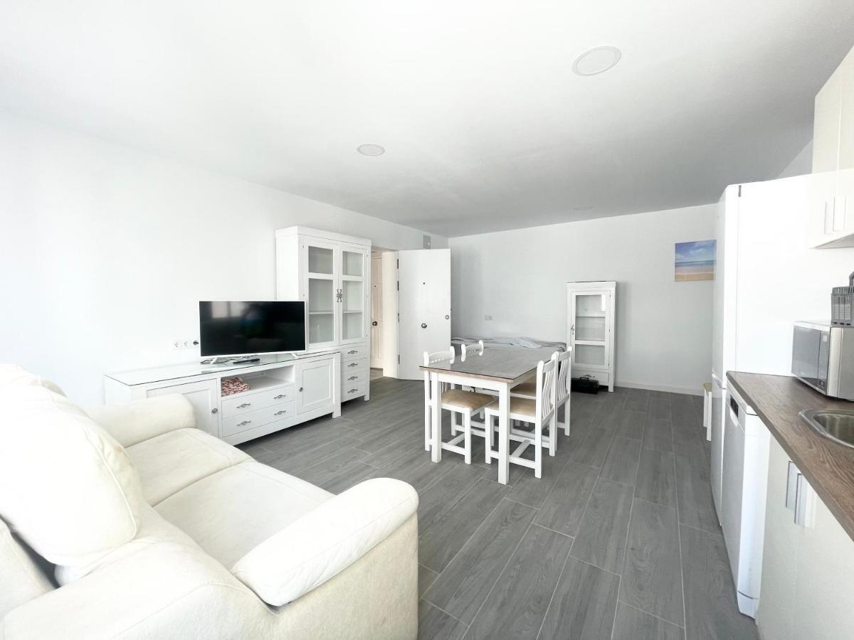 Nuevo Azorin E Apartment Conil De La Frontera Luaran gambar